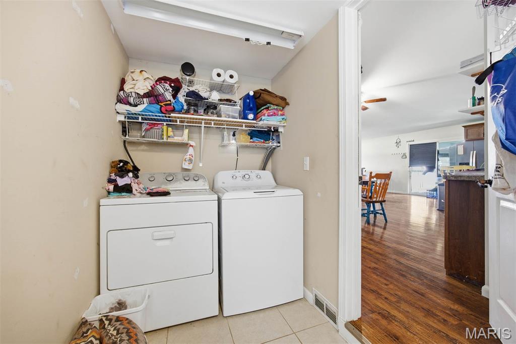 Foxfire Mdws Sub - Residential