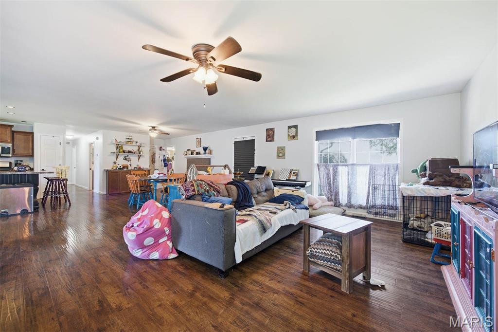 Foxfire Mdws Sub - Residential