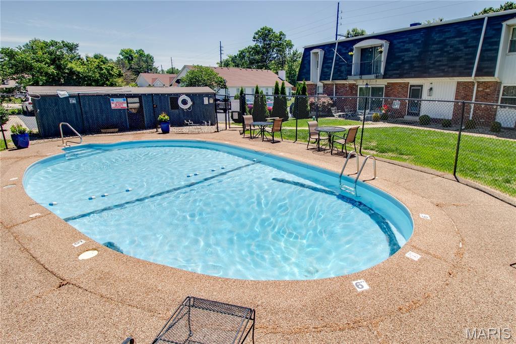 Arrow Wood Manor Condo - Residential