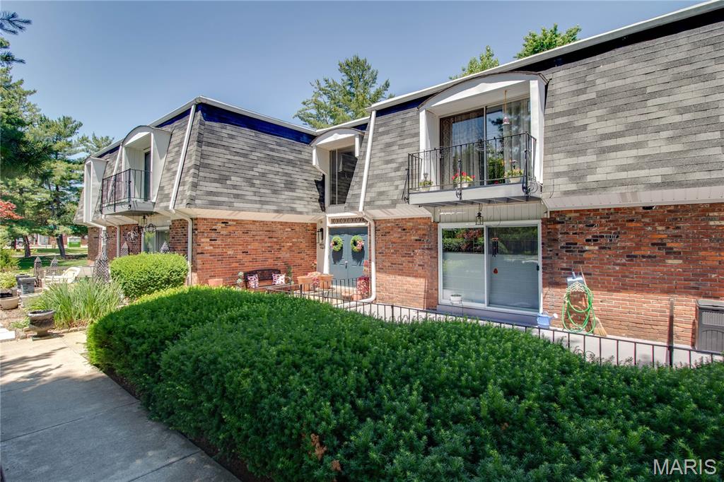 Arrow Wood Manor Condo - Residential