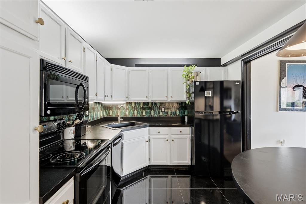 Waterford Square Condos - Residential