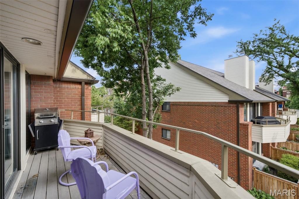Waterford Square Condos - Residential