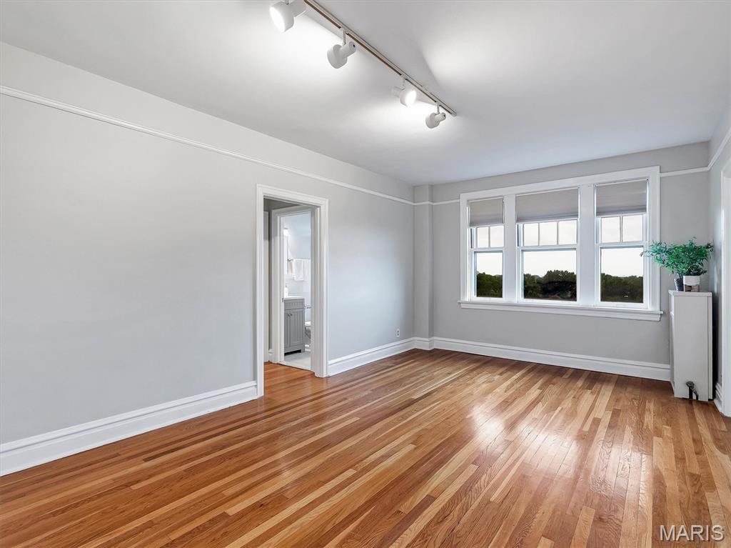 Adlon Condominums - Residential