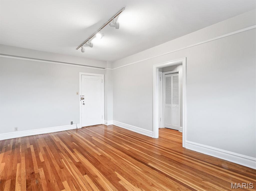 Adlon Condominums - Residential