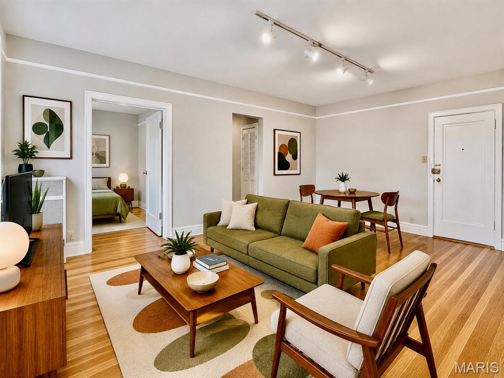 Adlon Condominums - Residential