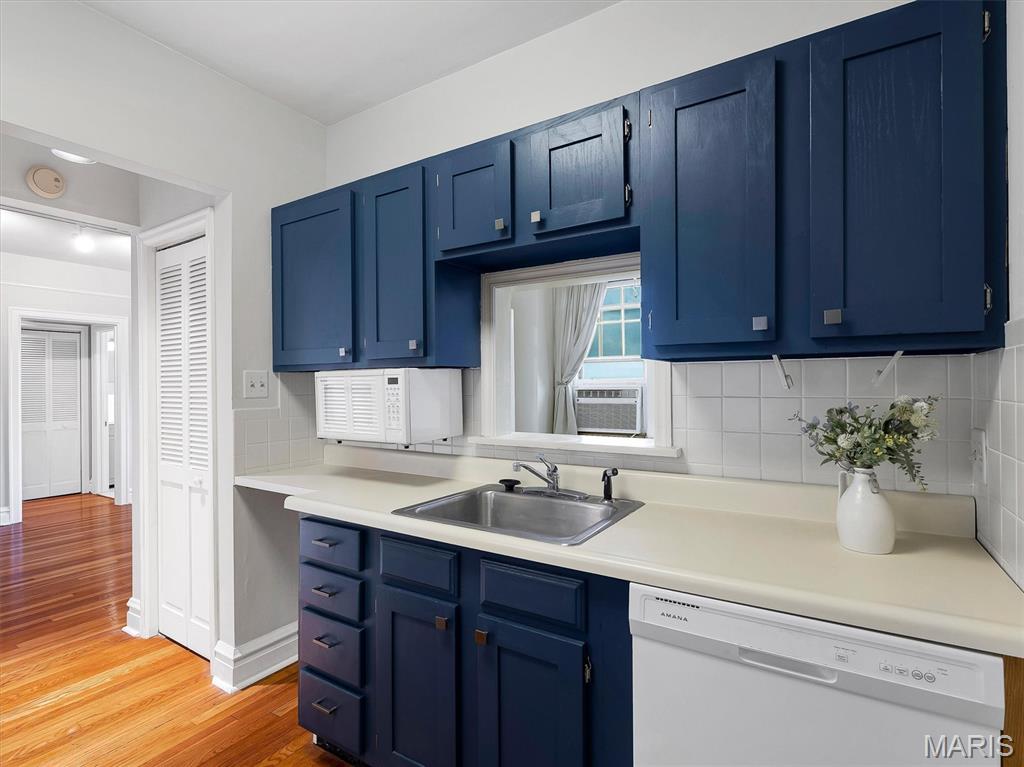 Adlon Condominums - Residential