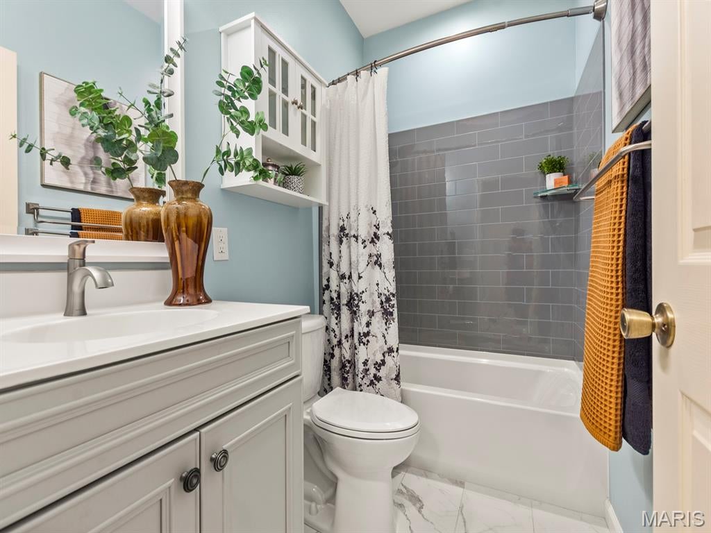 Briarcliff Condo Ii Ph Three - Residential