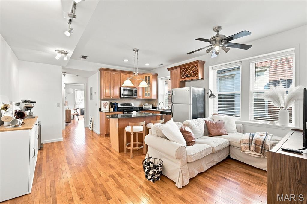Hi Pointe - Residential