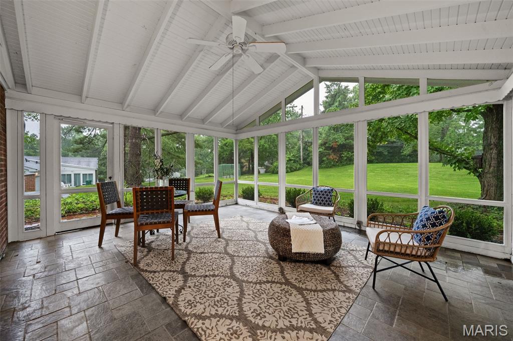 Old Woods Mill Manor 1 - Residential