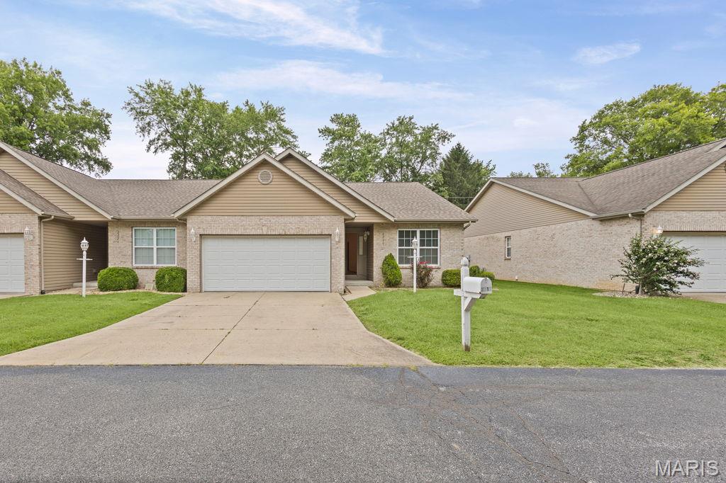 Villas/Fairlawn 01 - Residential
