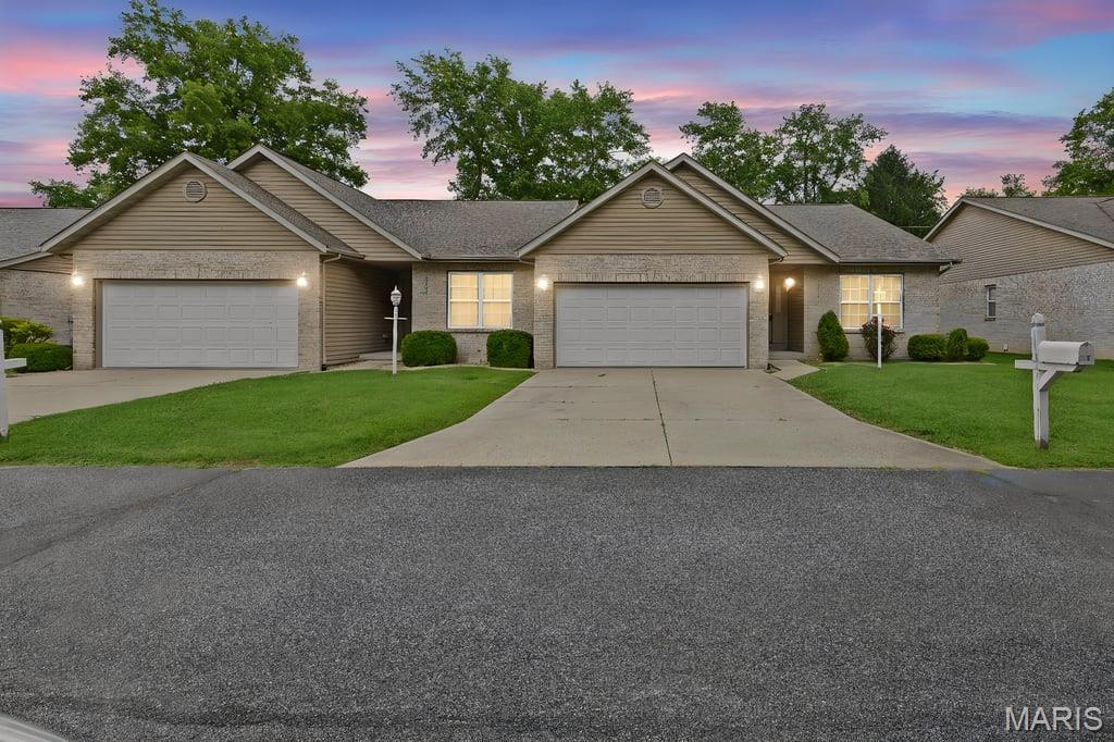 Villas/Fairlawn 01 - Residential