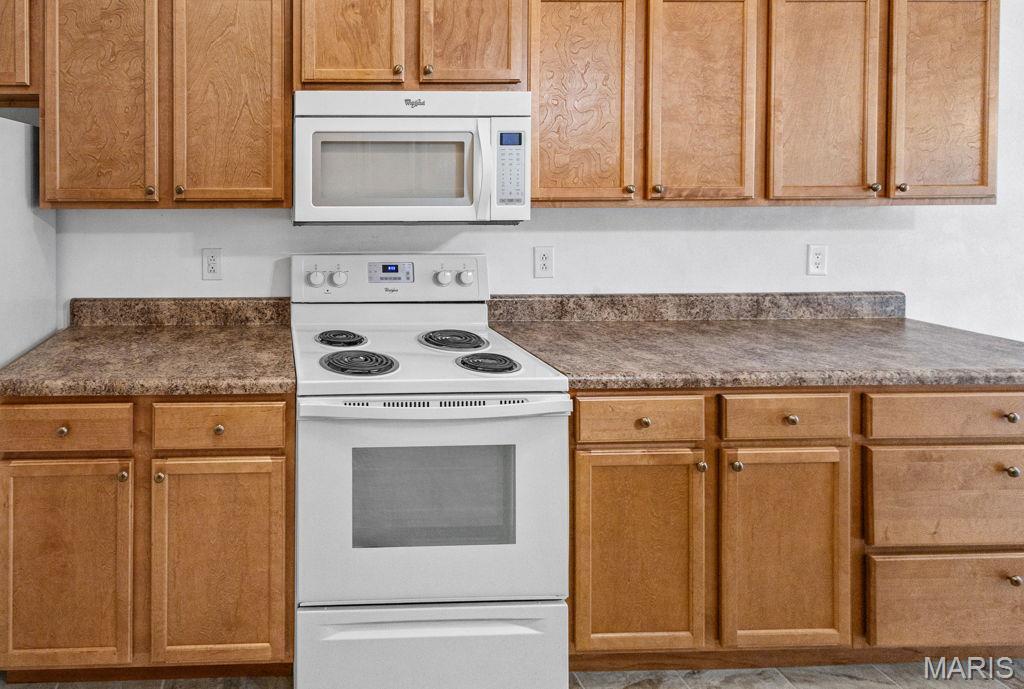 Villas/Fairlawn 01 - Residential