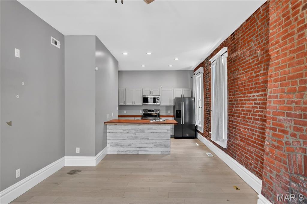 St Louis Commons Add - Residential