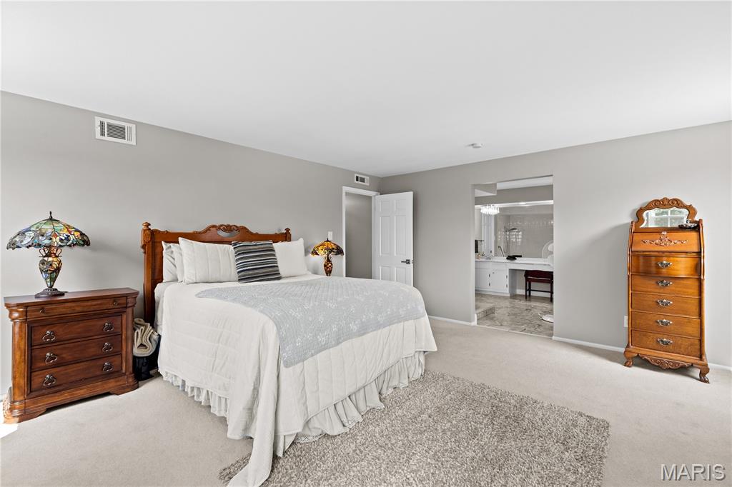 Cambridge Courts Condo - Residential