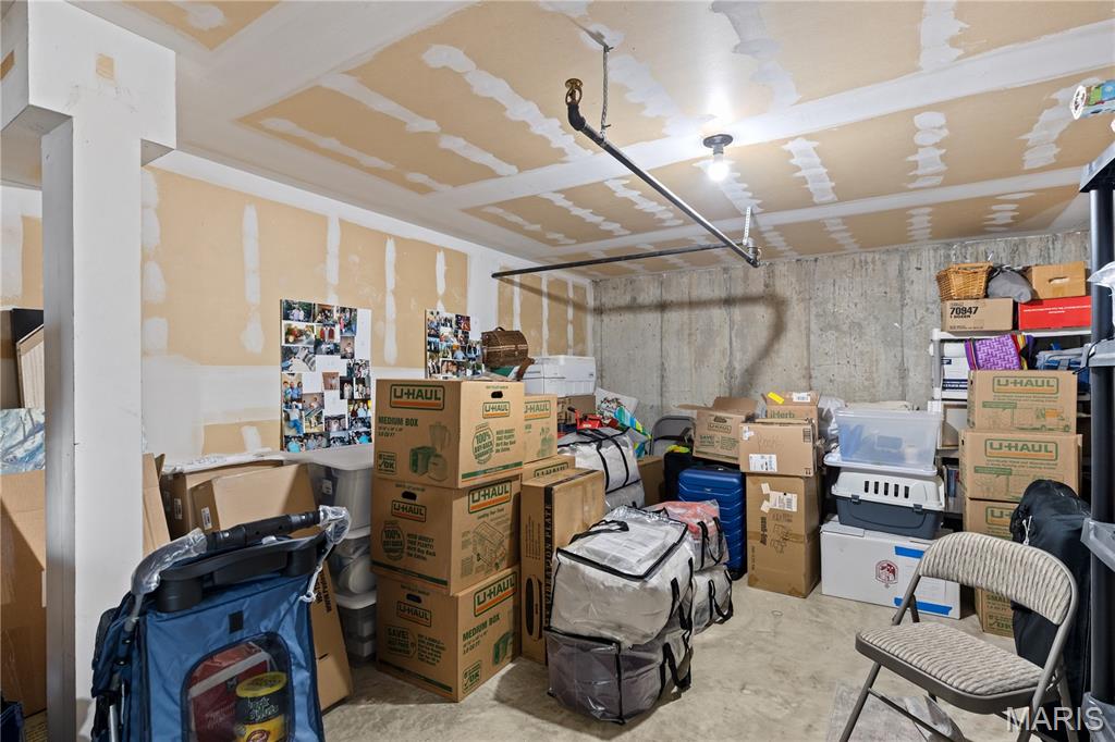 Cambridge Courts Condo - Residential