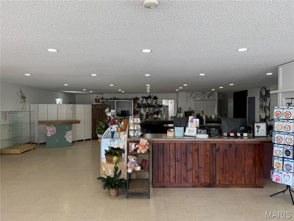 Garths Add - Commercial Sale
