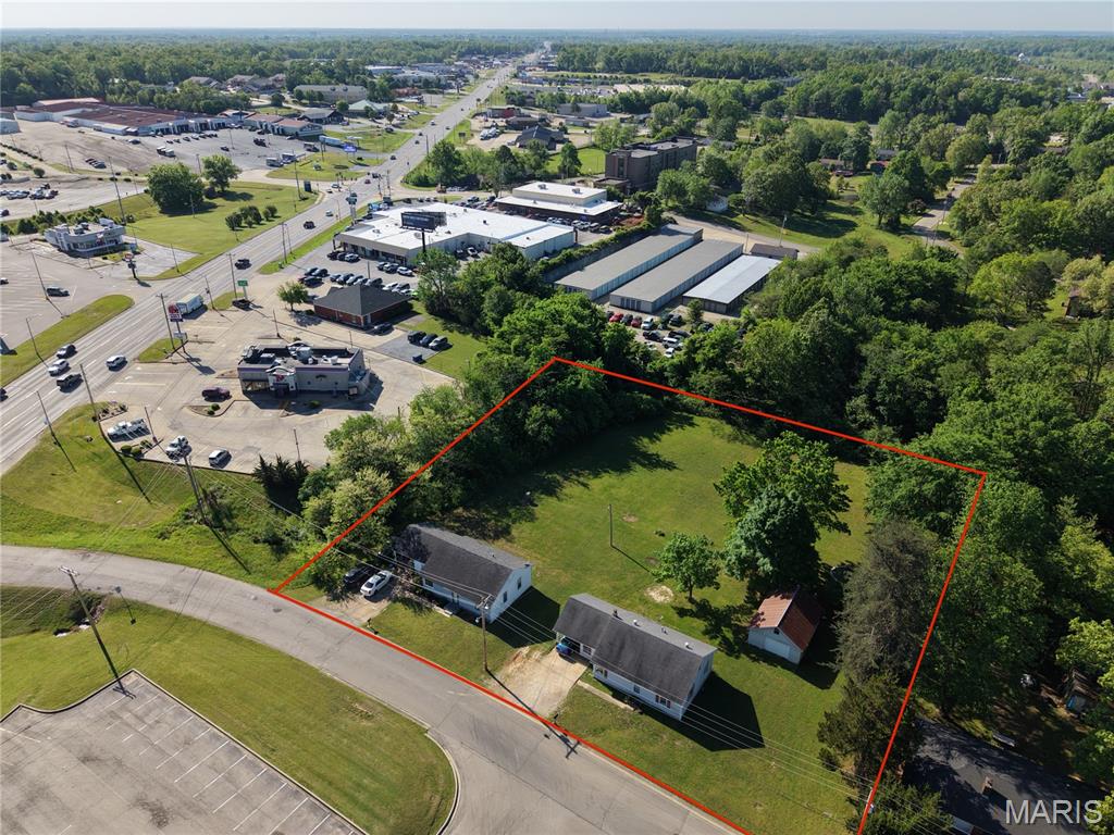 Prime Commercial Opportunity in Northern Poplar Bluff! Adjacent to high-traffic corridor of Westwood Blvd., this nearly 1+/- acre property offers precious visibility and accessibility in one of the city's fastest-growing areas. Located on the expanding north end of Poplar Bluff, this site is a canvas ready for your next investment venture.

With a flexible layout and ample space, the possibilities are endless - develop storage units, commercial rentals, multi-family townhomes or condos, retail space, a car wash, banking facility, or bring your own vision to life. Surrounded by growth and steady traffic, this location is ideal for investors and developers looking to capitalize on a thriving market.

Whether you are expanding your portfolio or launching a new business concept, this property delivers the exposure, space, and potential you need to succeed. Opportunities like this do not come around often, secure your spot in one of Poplar Bluff's most promising commercial zones today!
