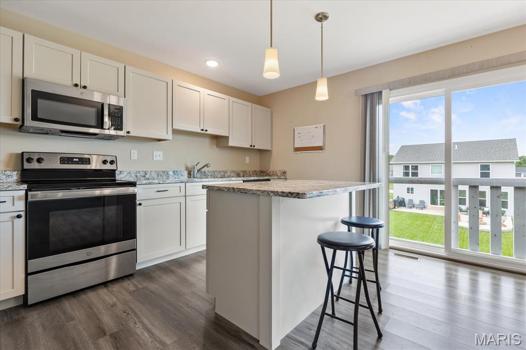 Majestic Lakes - Residential