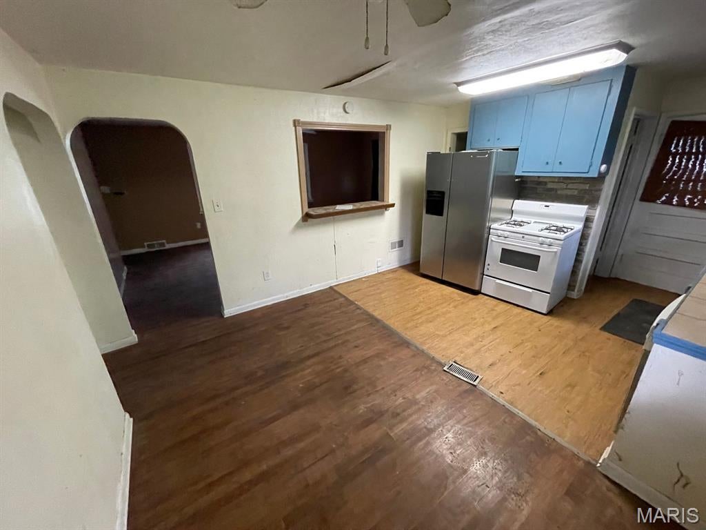 Forest Hills Place - Residential