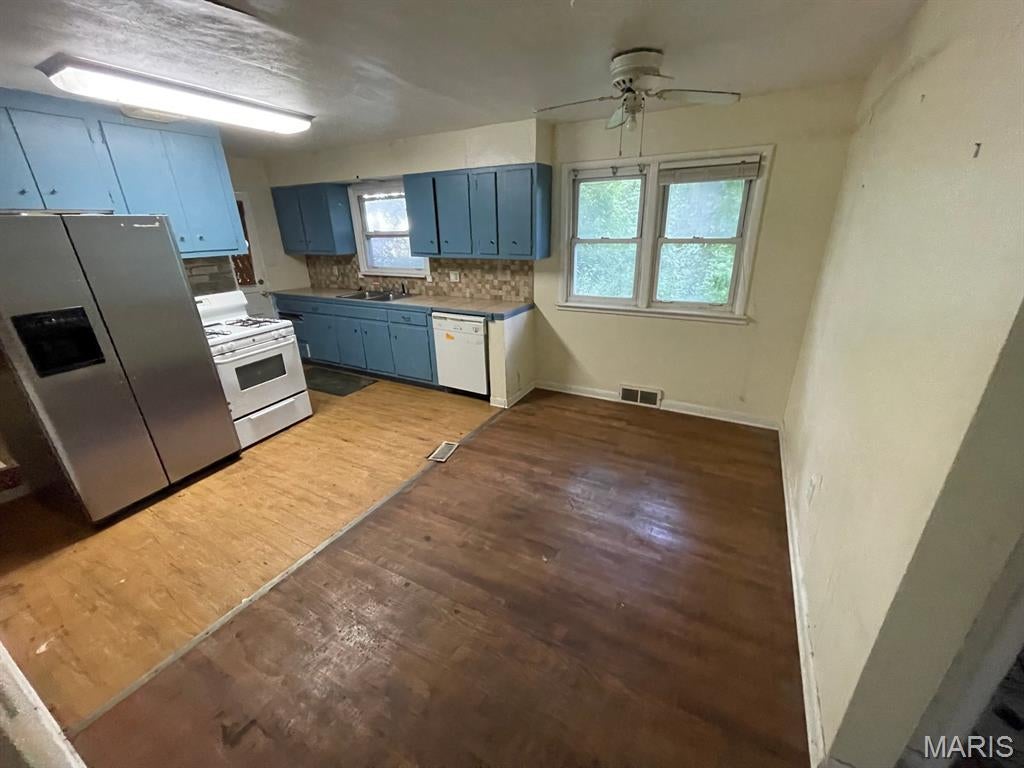 Forest Hills Place - Residential
