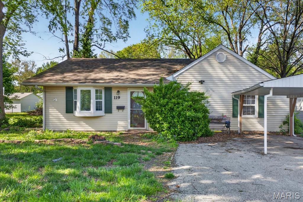 Welcome to this charming 3-bedroom, 1-bathroom single-family home located at 119 S 37th St in Belleville. Offering 1,102 square feet of comfortable living space, this property features a functional layout, a convenient carport, and a spacious 9,148-square-foot lot with plenty of room for outdoor activities. Situated in a well-established neighborhood close to local amenities, this home is a fantastic opportunity for both owner-occupants and investors alike. Schedule your showing today!