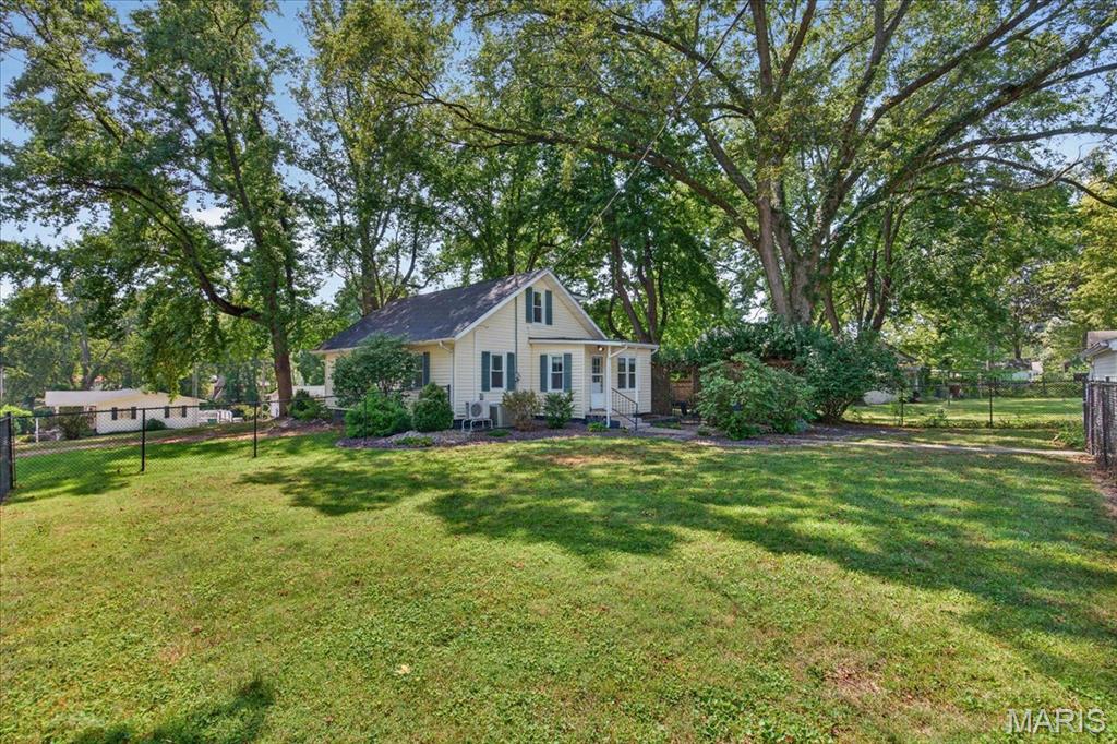 Breese 1st Add - Residential