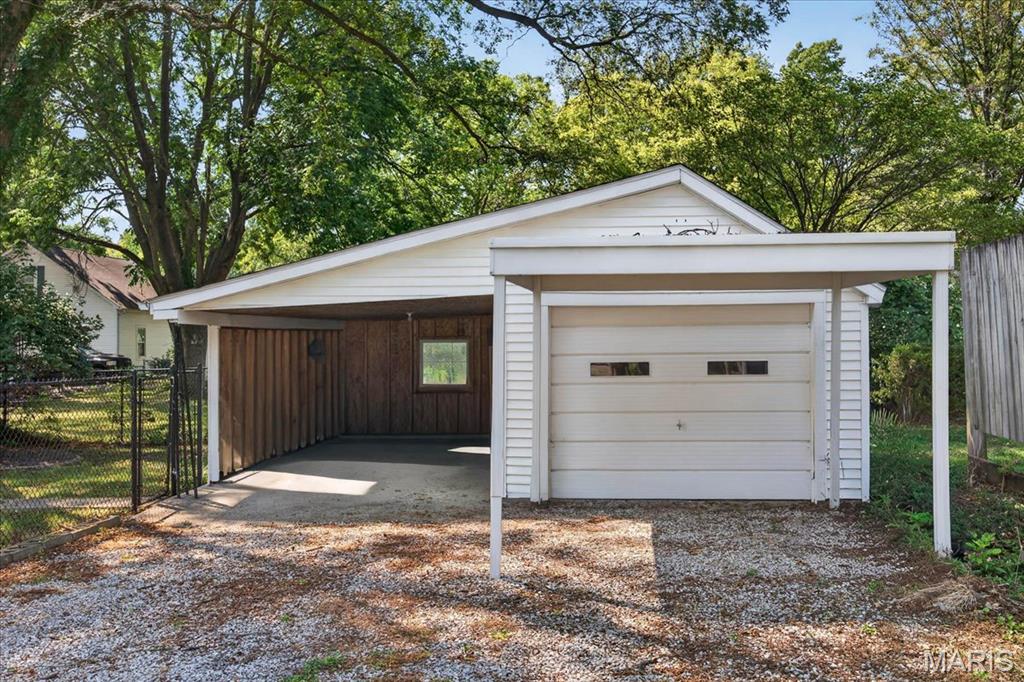 Breese 1st Add - Residential
