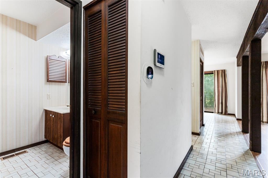 Paddock Lake Condo - Residential