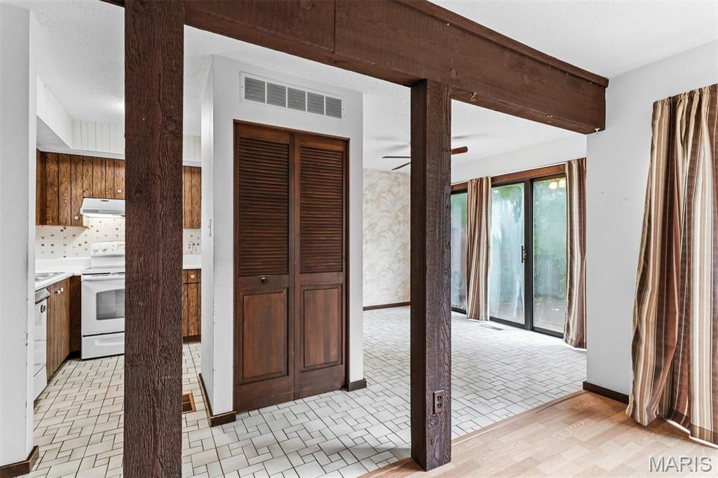 Paddock Lake Condo - Residential