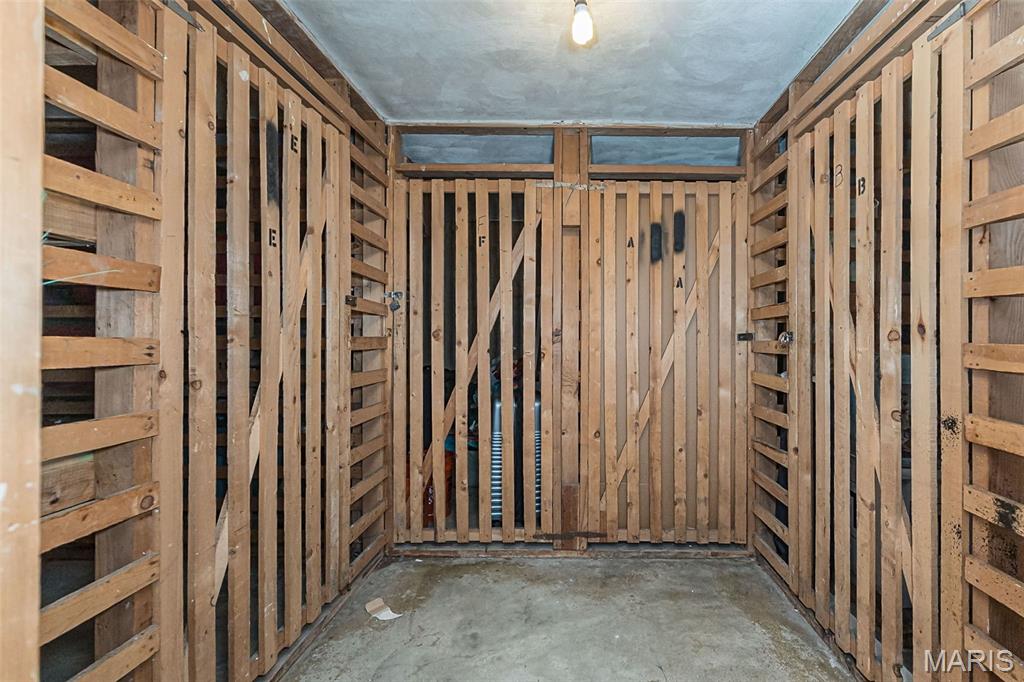 Lin Capri Condo - Residential