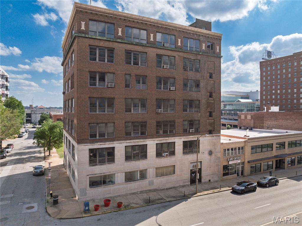 Lucas & Hunt Add - Commercial Sale