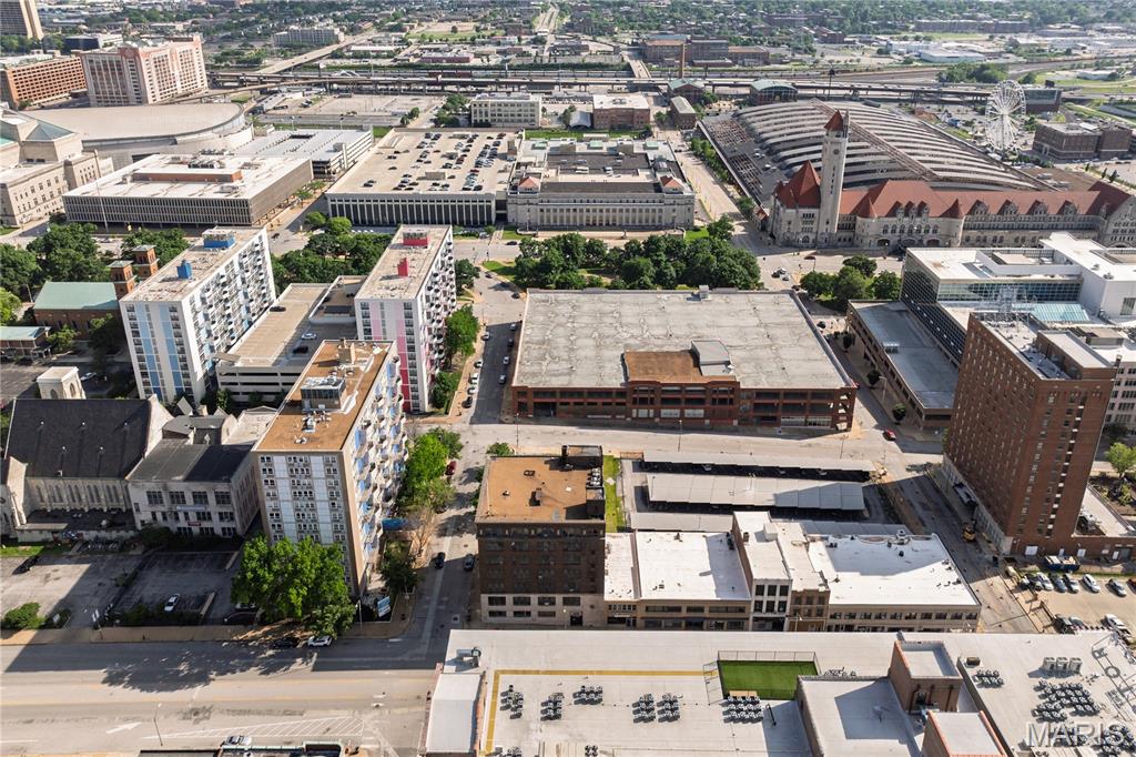 Lucas & Hunt Add - Commercial Sale