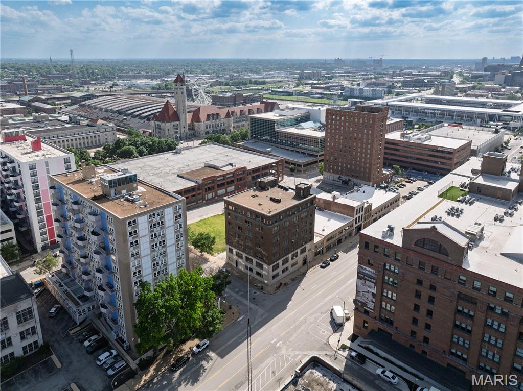Lucas & Hunt Add - Commercial Sale