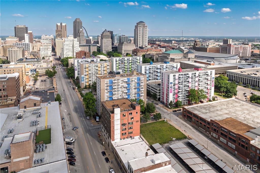 Lucas & Hunt Add - Commercial Sale