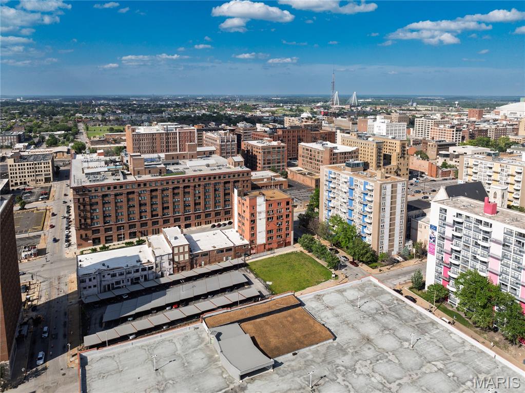 Lucas & Hunt Add - Commercial Sale