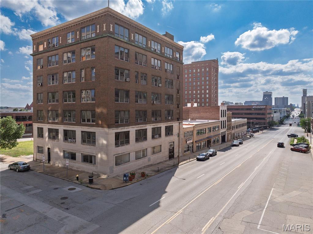 Lucas & Hunt Add - Commercial Sale