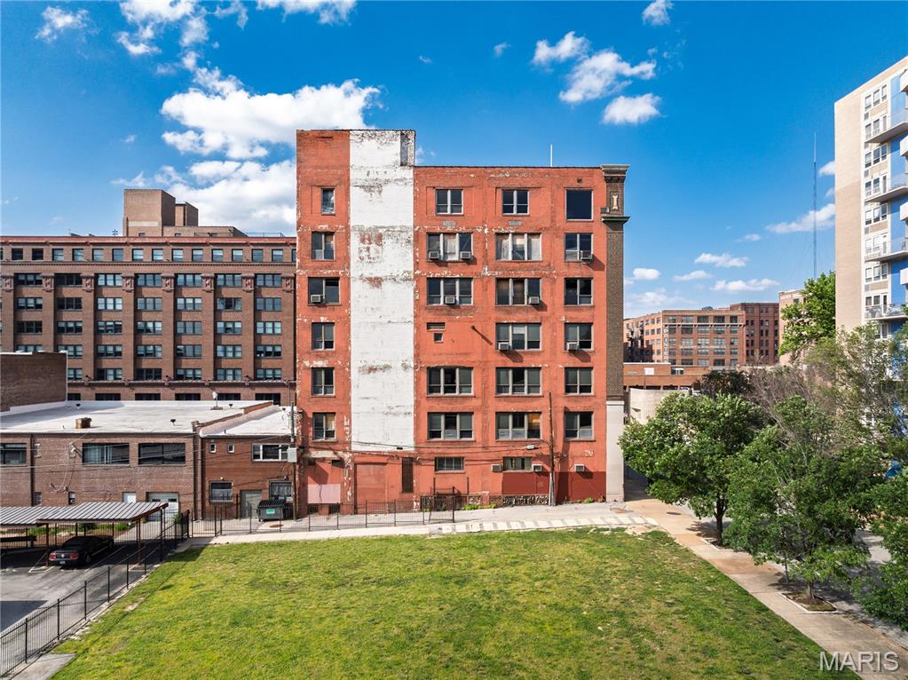 Lucas & Hunt Add - Commercial Sale