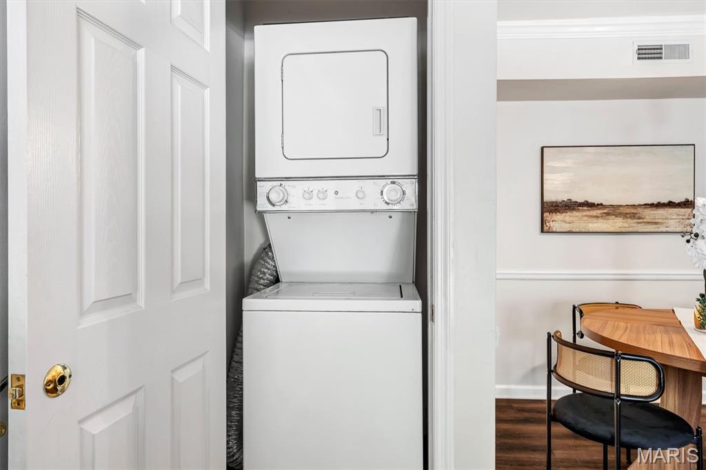 Geyer Place Condo - Residential