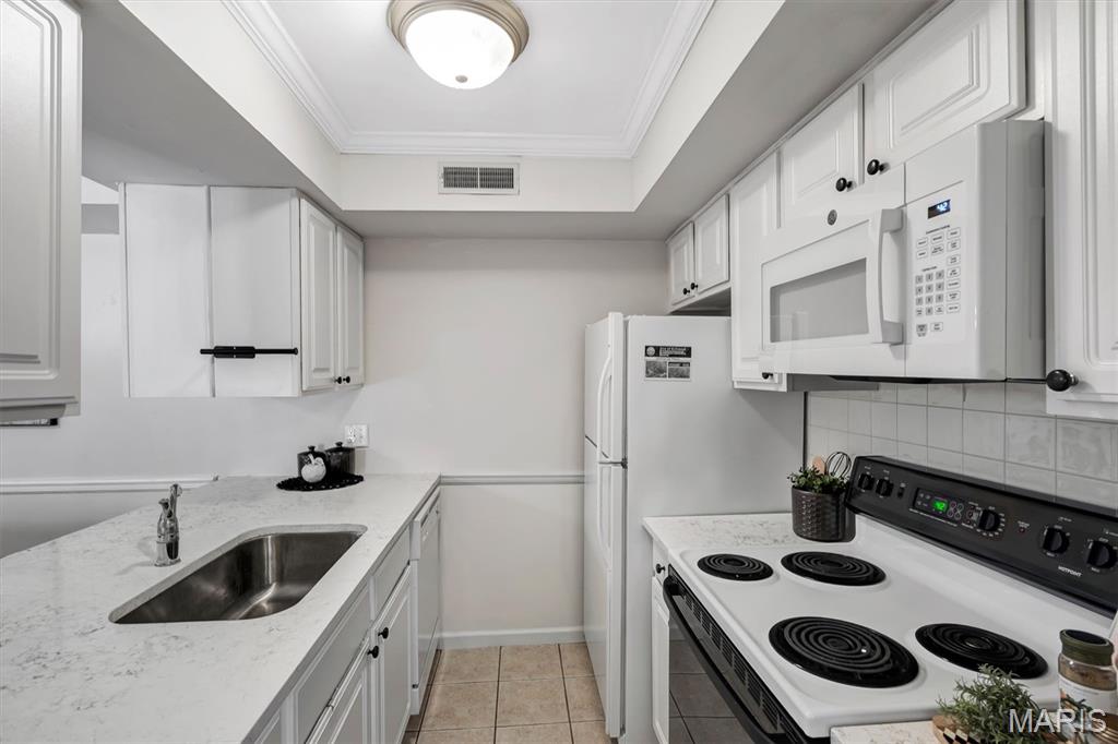 Geyer Place Condo - Residential