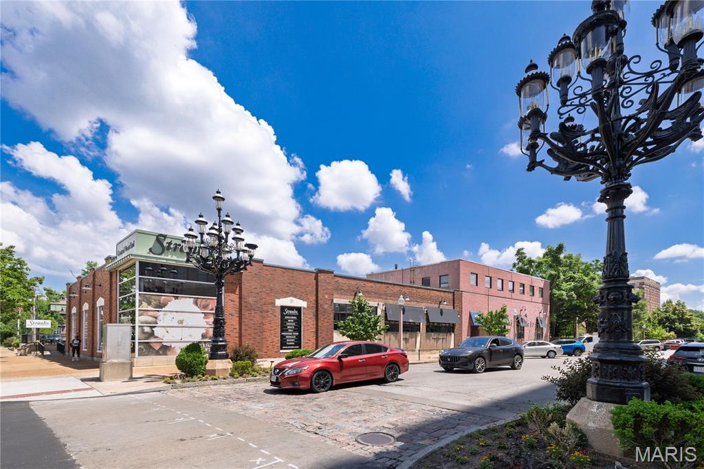 Lindell Add - Commercial Sale