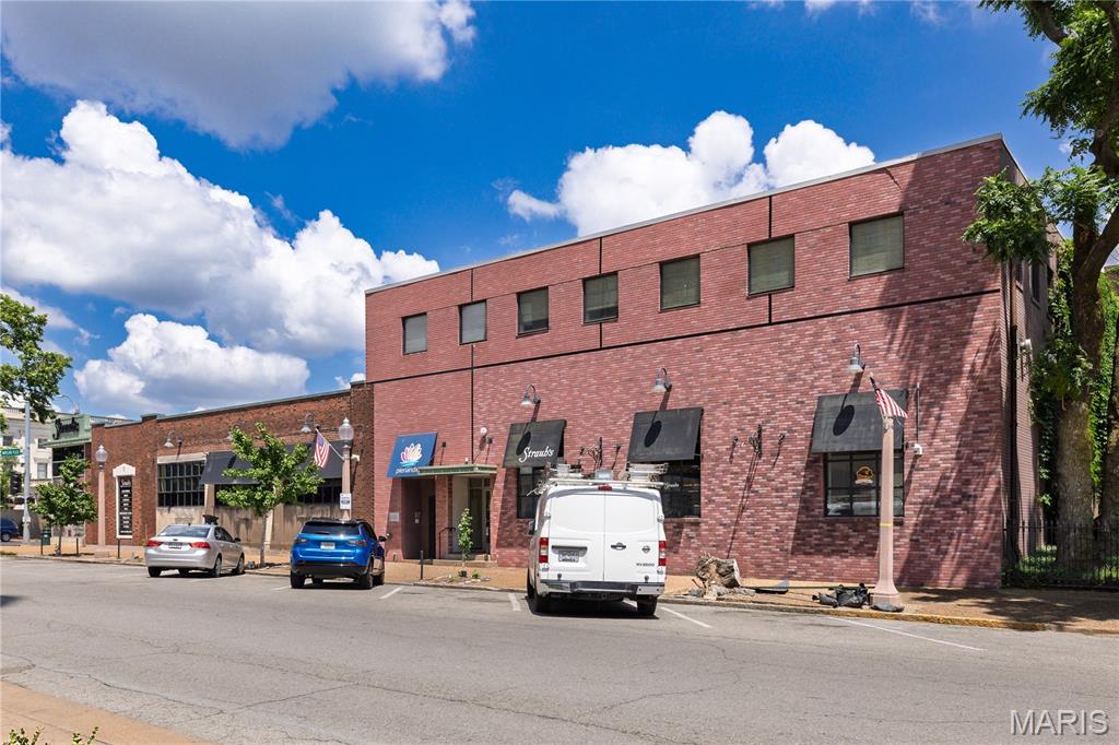 Lindell Add - Commercial Sale