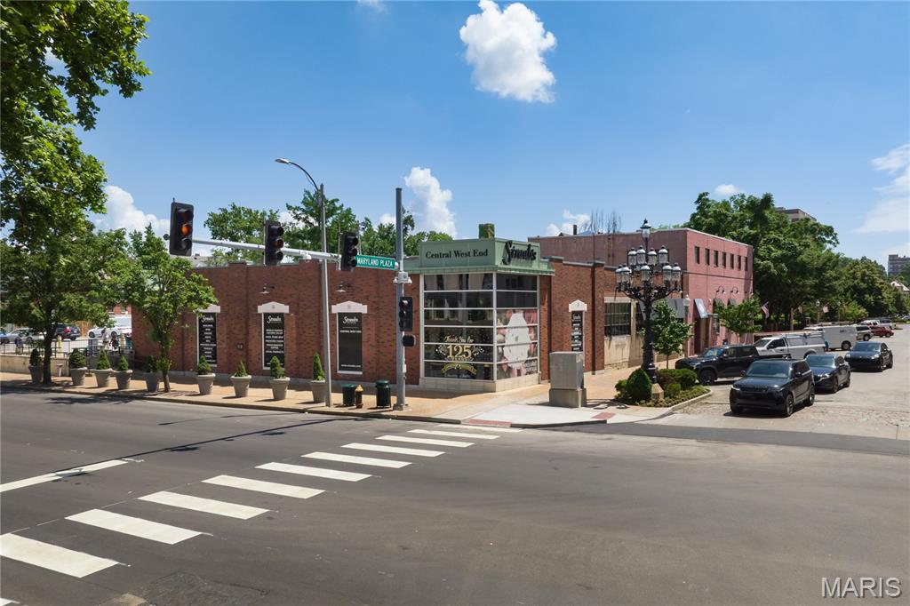 Lindell Add - Commercial Sale