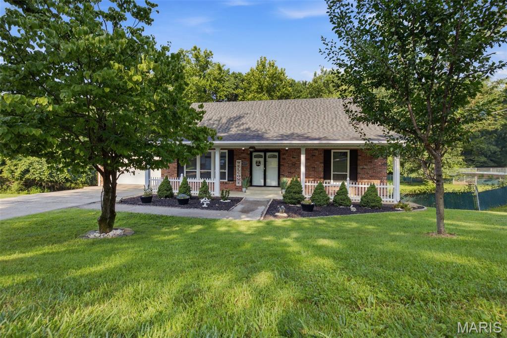 Why settle for ordinary when you can have space, privacy, and room to grow? Tucked away in one of Arnold's quietest neighborhoods, this beautifully updated 4-bedroom, 3.5-bath home is the perfect blend of style, comfort, and peaceful surroundings. The showstopper? A breathtaking backyard that backs to mature woods, creating a private retreat you'll enjoy year-round.
Step inside and you'll immediately notice the abundance of natural light and the inviting open-concept layout designed for everyday living and effortless entertaining. The stunning kitchen is the heart of the home, featuring rich espresso cabinetry, gorgeous quartz countertops, and seamless flow into the dining area and spacious family room, where a cozy wood-burning fireplace creates the perfect gathering space.
The spacious deck with low-maintenance composite decking and aluminum railing is ideal for morning coffee, weekend barbecues, or simply relaxing while taking in the wooded views. Need extra space? The oversized workshop beneath the garage is perfect for hobbies, projects, storage, or your next DIY adventure.
Recent updates provide added peace of mind, including a new roof (2025), new windows (2023), and fresh interior paint completed in early 2026. This all-electric home offers efficiency along with exceptional living space, nearly half an acre of privacy, and a location close to shopping, restaurants, parks, schools, and major highways.
Homes with this combination of modern updates, an incredible wooded setting, and an open, light-filled floor plan don't come along often!