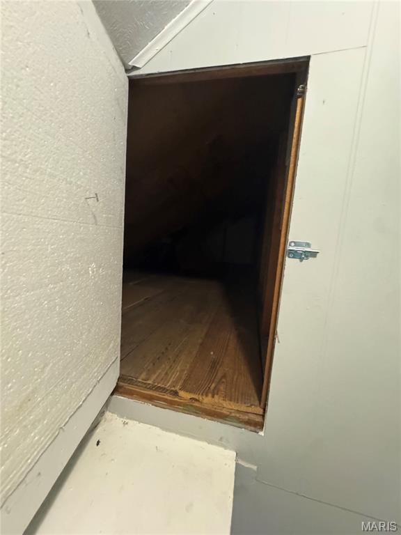 08W - Residential Lease