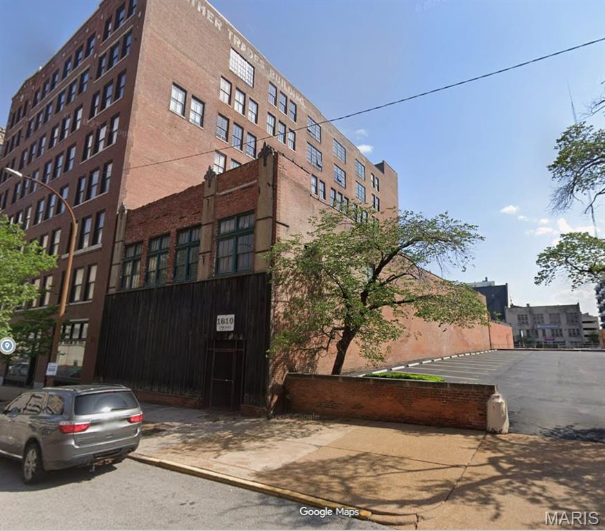 Lucas & Hunt Add - Commercial Sale