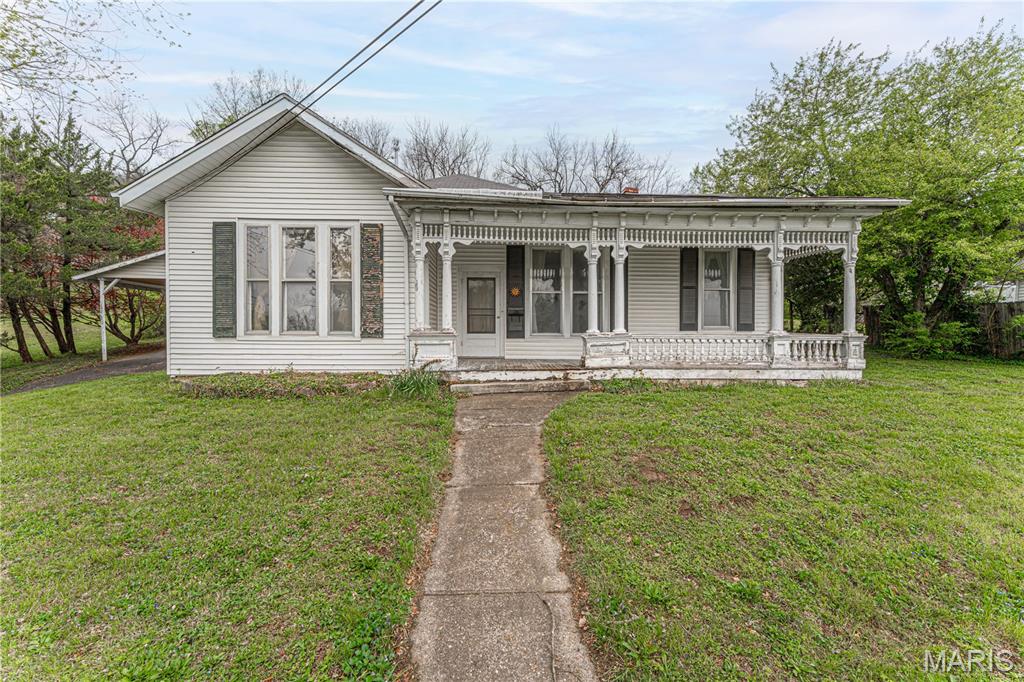 Investor Opportunity! Don't miss this 3-bedroom, 1-bath home in Louisiana with endless potential. Whether you're looking to add to your rental portfolio, complete your next fix-and-flip project, or find an affordable place to call home, this property offers a great opportunity to build equity. The home is currently vacant and ready for its next chapter, making for a smooth and convenient transition for the new owner. Spacious living areas, a functional layout, and plenty of possibilities await your vision and updates. Some of the features are a triple lot, a birds-eye maple fireplace surround, real wood floors throughout most of the home and over 2,000 SF to enjoy! Schedule your appointment today and explore the potential this property has to offer. Property is being sold as-is. Opportunity knocks—don't let this one pass you by!