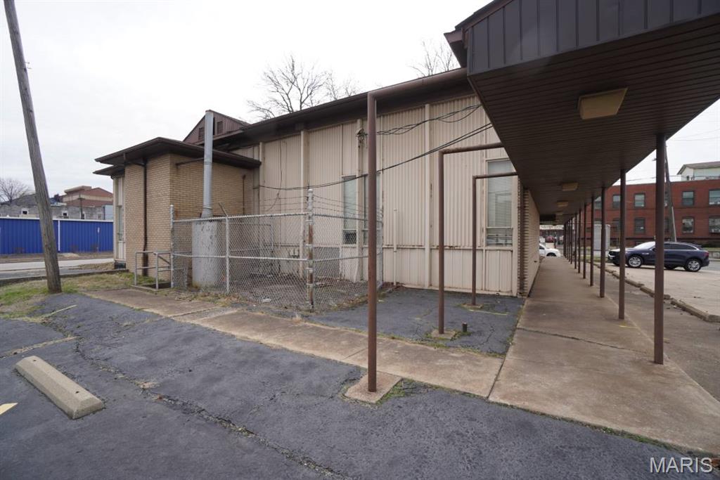 Granite City - Commercial Sale