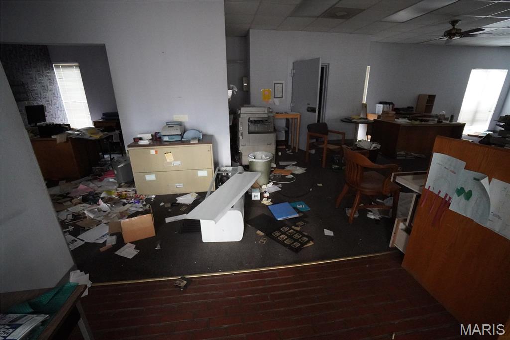 Granite City - Commercial Sale
