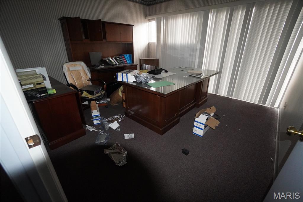 Granite City - Commercial Sale