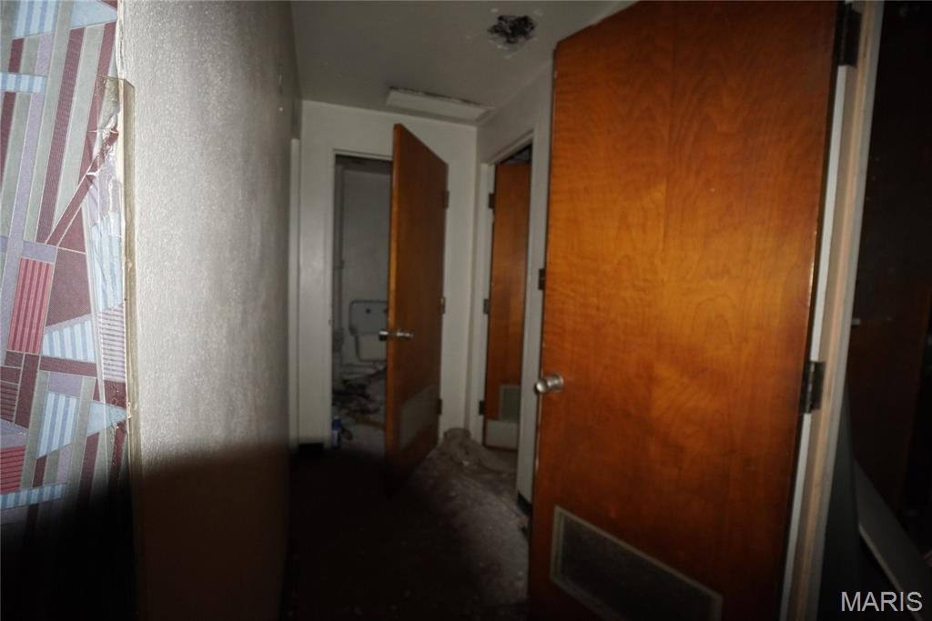 Granite City - Commercial Sale